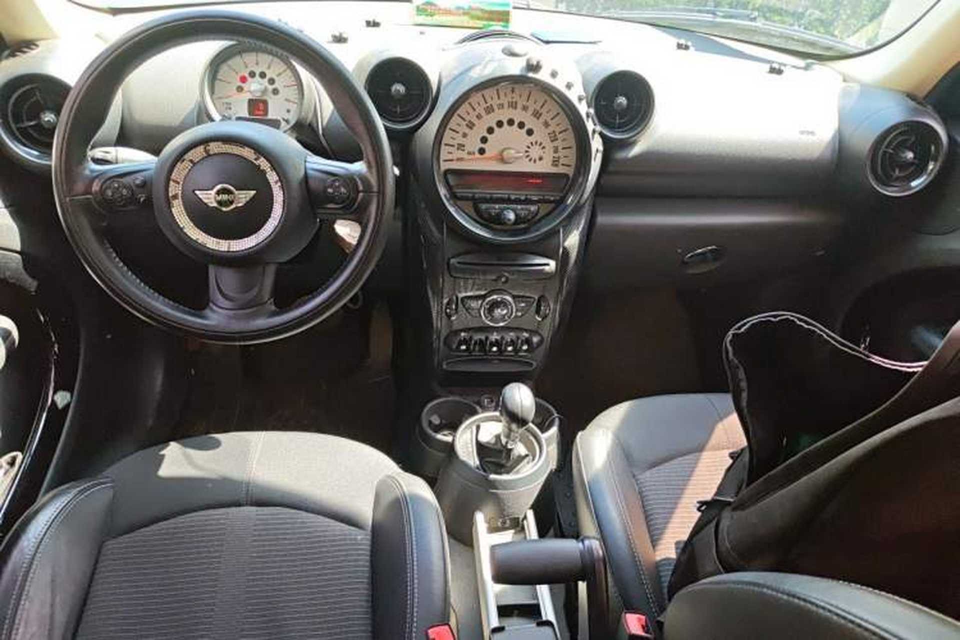 Used MINI Countryman 2014 1.6L COOPER Fun Center Console