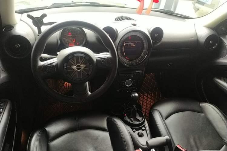 Used MINI Countryman 2014 1.6T COOPER ALL4 Excitement Center Console