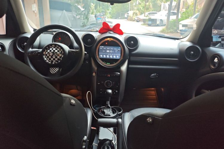 Used MINI Countryman 2014 1.6T COOPER ALL4 Fun Center Console