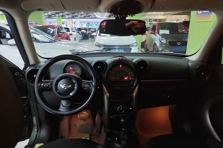 Used MINI Countryman 2014 1.6L COOPER Fun Center Console