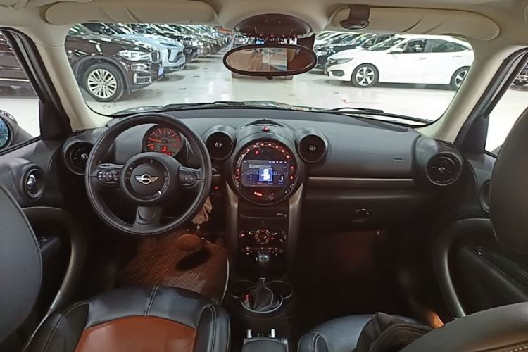 Used MINI Countryman 2014 1.6T COOPER ALL4 Fun Center Console