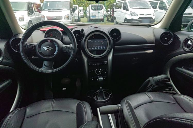 Used MINI Countryman 2014 1.6L COOPER Fun Center Console