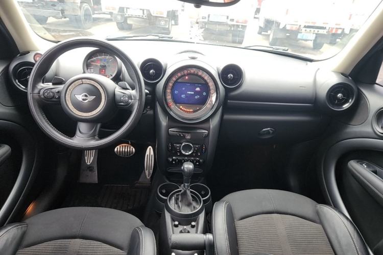 Used MINI Countryman 2014 1.6T COOPER S Center Console
