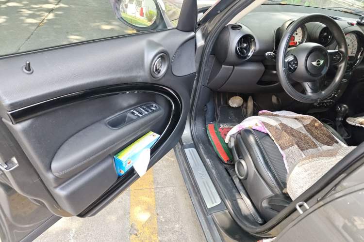 Used MINI Countryman 2014 1.6L COOPER Fun Driver Seat