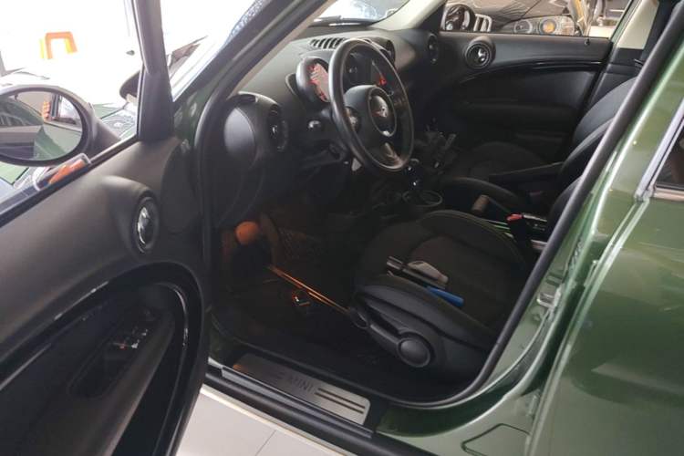 Used MINI Countryman 2014 1.6T COOPER ALL4 Fun Driver Seat