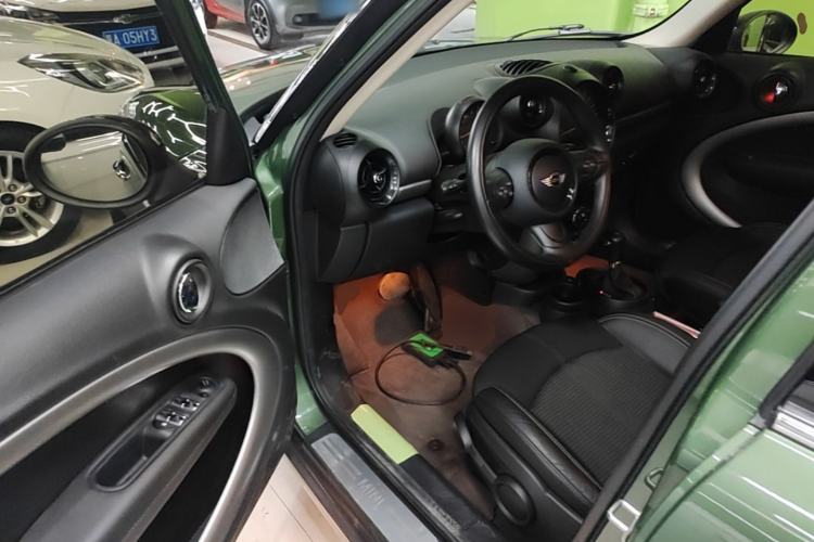 Used MINI Countryman 2014 1.6L COOPER Fun Driver Seat