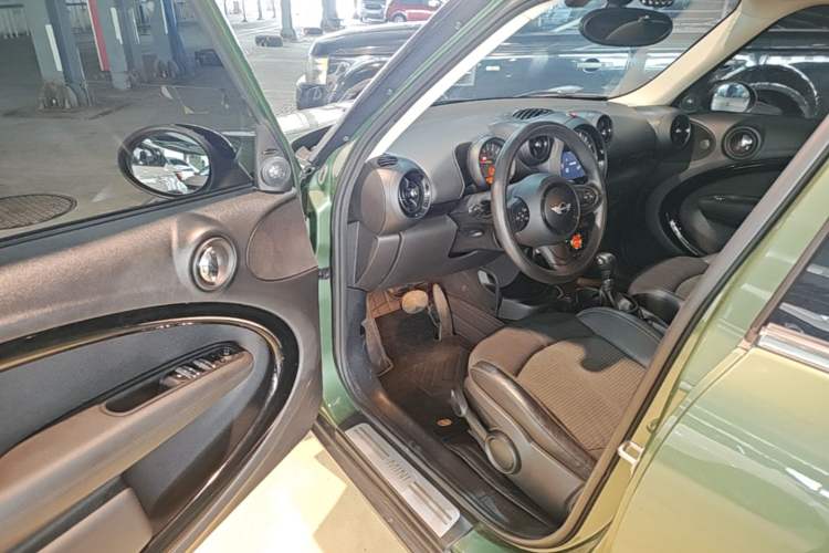 Used MINI Countryman 2014 1.6L COOPER Excitement Driver Seat
