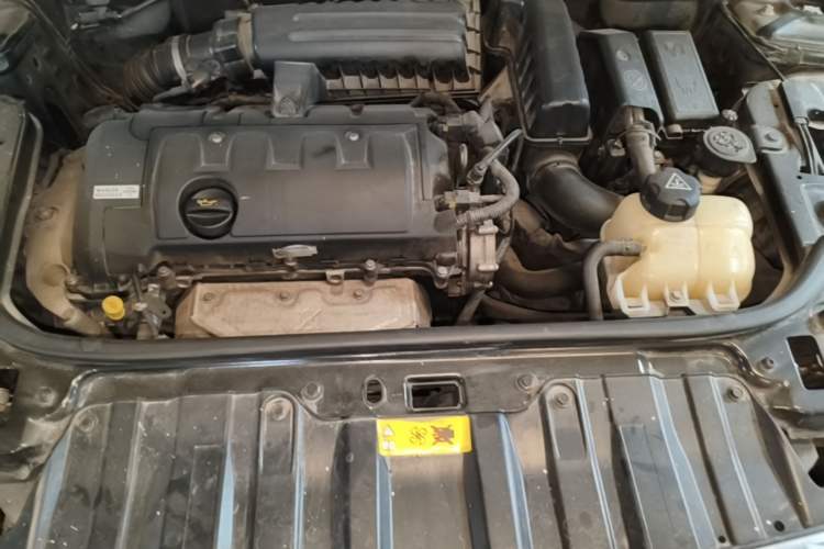 Used MINI Countryman 2014 1.6L ONE Engine Bay