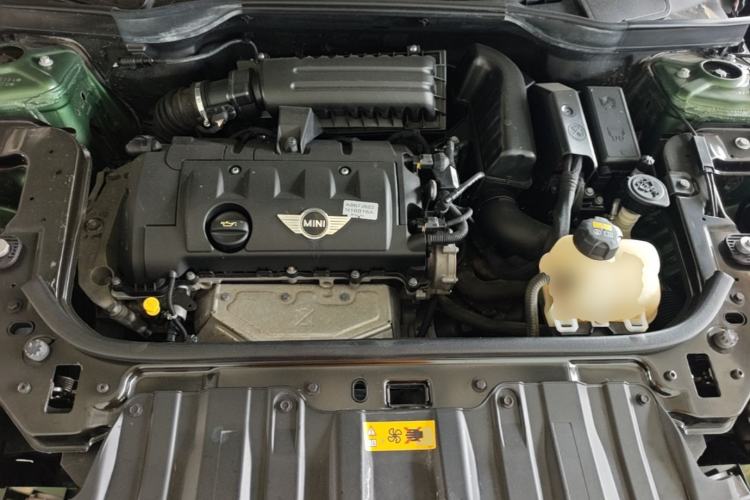 Used MINI Countryman 2014 1.6L COOPER Fun Engine Bay