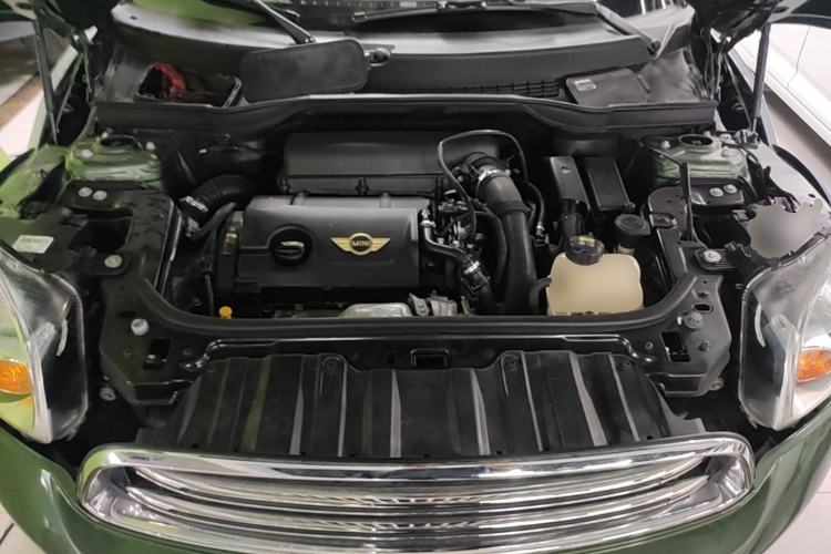 Used MINI Countryman 2014 1.6L COOPER Fun Engine Bay