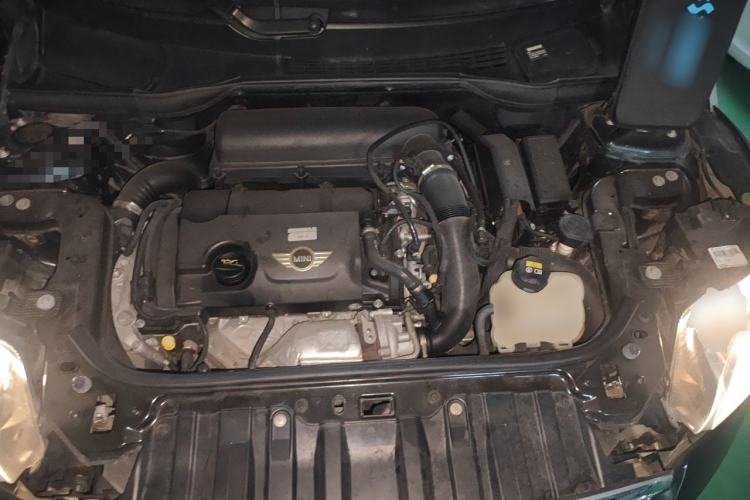 Used MINI Countryman 2014 1.6L COOPER Fun Engine Bay