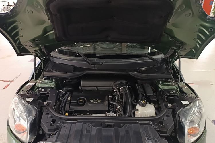 Used MINI Countryman 2014 1.6T COOPER ALL4 Fun Engine Bay