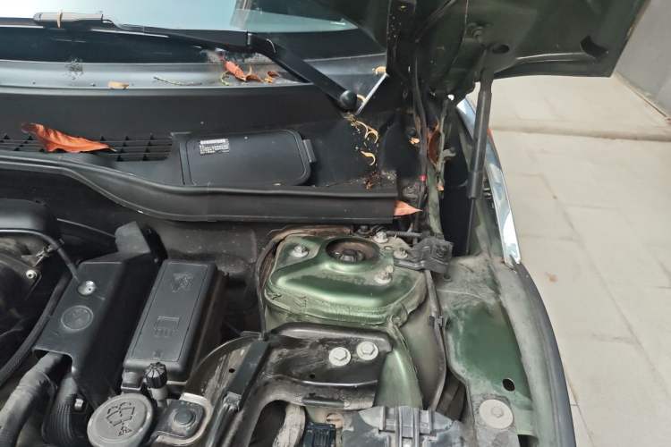 Used MINI Countryman 2014 1.6T COOPER ALL4 Fun Engine Bay Left