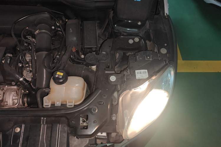 Used MINI Countryman 2014 1.6L COOPER Fun Engine Bay Left