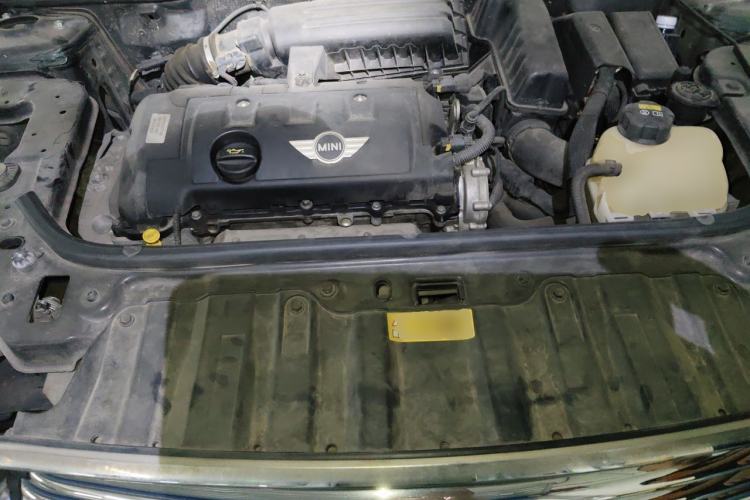 Used MINI Countryman 2014 1.6L COOPER Fun Engine Bay