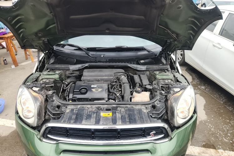 Used MINI Countryman 2014 1.6T COOPER S Engine Bay