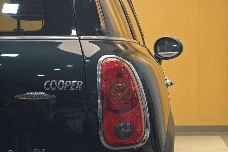 Used MINI Countryman 2014 1.6L COOPER Fun Exterior 4