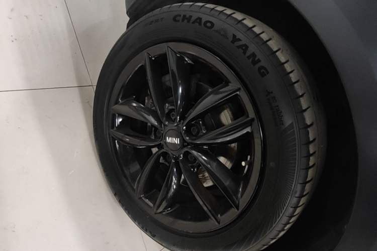 Used MINI Countryman 2014 1.6L COOPER Fun Exterior 4
