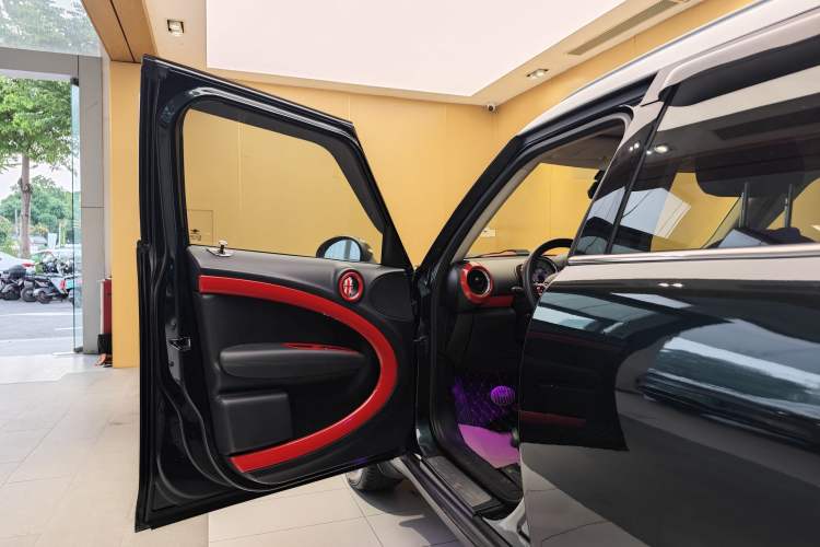 Used MINI Countryman 2014 1.6L COOPER Fun Exterior 9