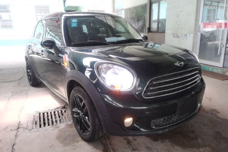 Used MINI Countryman 2014 1.6L COOPER Fun Front Right 45 Deg