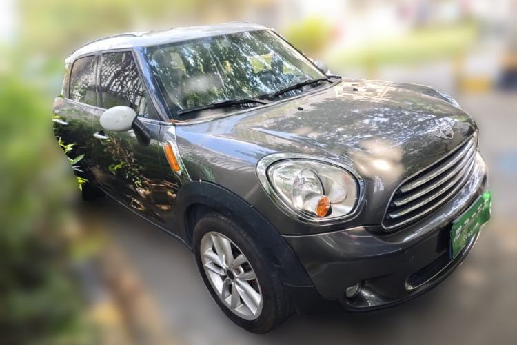 Used MINI Countryman 2014 1.6L COOPER Fun Front Right 45 Deg