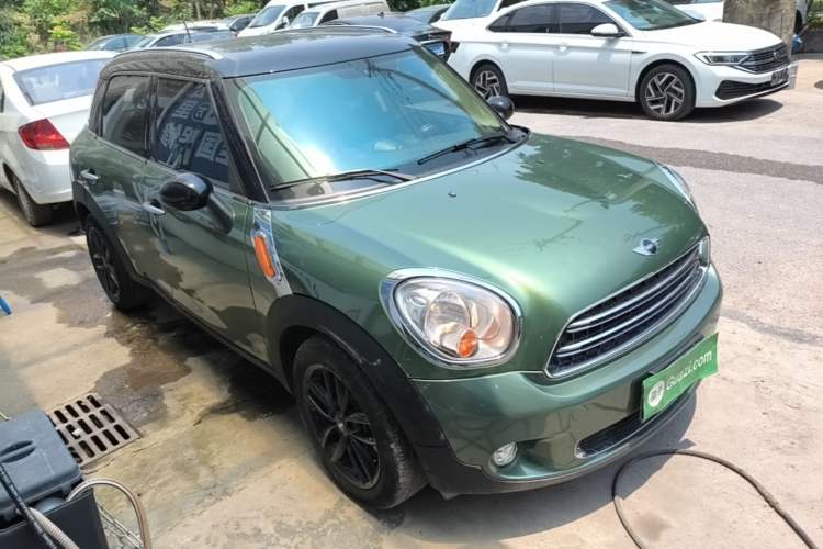 Used MINI Countryman 2014 1.6L COOPER Fun Front Right 45 Deg