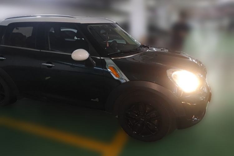 Used MINI Countryman 2014 1.6L COOPER Fun Front Right 45 Deg