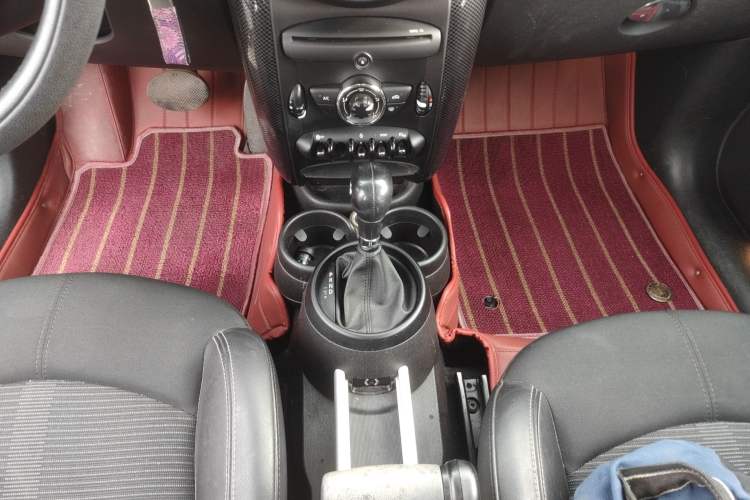 Used MINI Countryman 2014 1.6L COOPER Fun Gear Lever