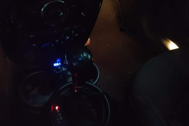 Used MINI Countryman 2014 1.6L COOPER Fun Gear Lever