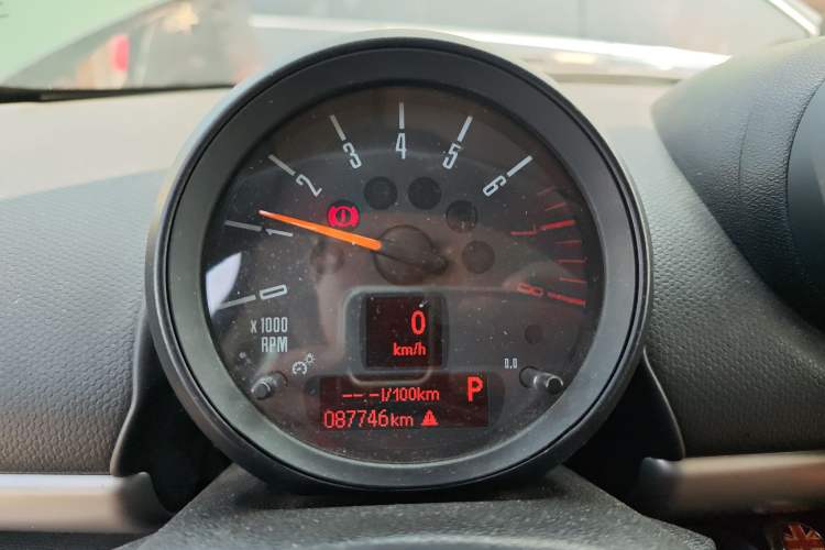 Used MINI Countryman 2014 1.6L ONE Instrument Cluster