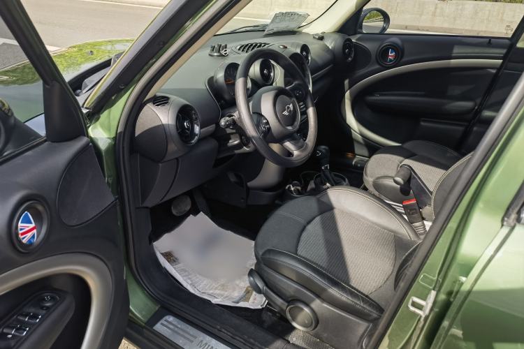 Used MINI Countryman 2014 1.6L COOPER Fun Interior 1