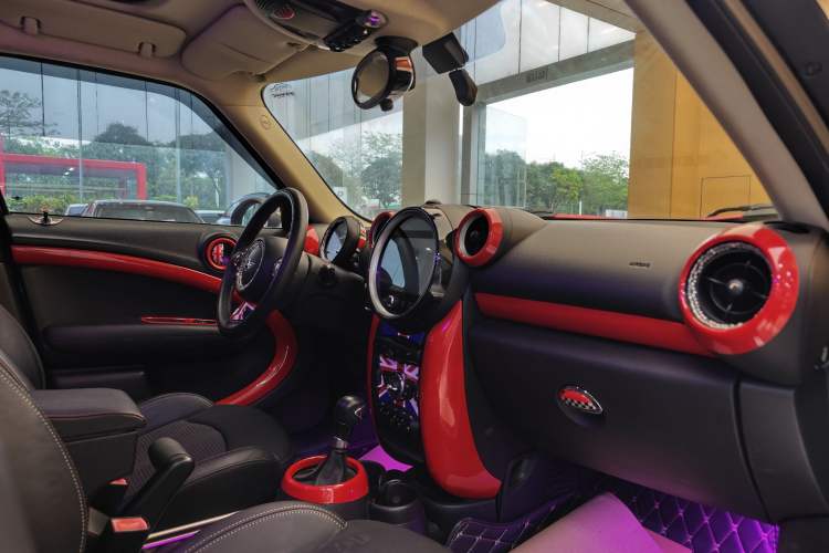 Used MINI Countryman 2014 1.6L COOPER Fun Interior 1