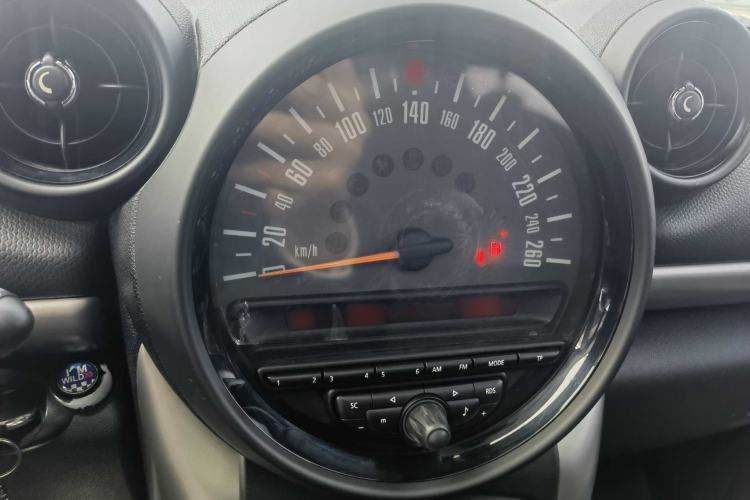 Used MINI Countryman 2014 1.6L COOPER Fun Interior 10