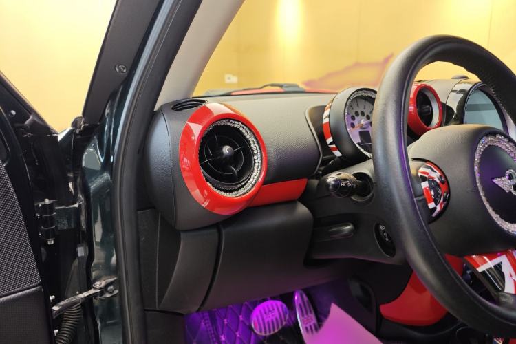 Used MINI Countryman 2014 1.6L COOPER Fun Interior 10
