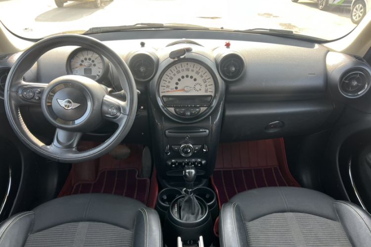 Used MINI Countryman 2014 1.6L COOPER Fun Interior 2