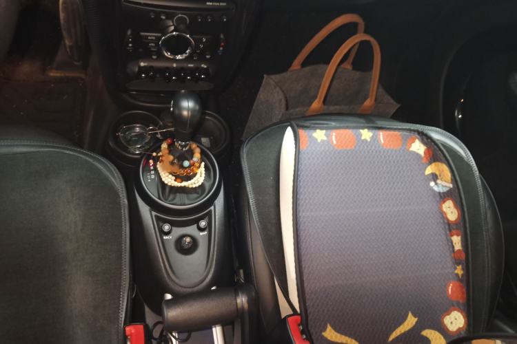 Used MINI Countryman 2014 1.6T COOPER S Interior 3