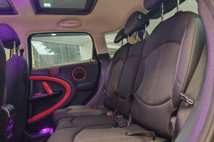 Used MINI Countryman 2014 1.6L COOPER Fun Interior 4
