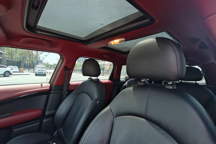 Used MINI Countryman 2014 1.6T COOPER ALL4 Excitement Interior 4