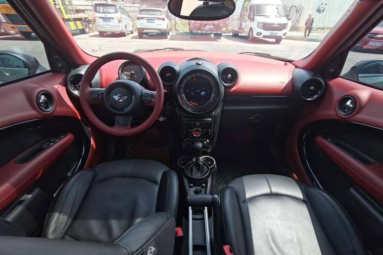 Used MINI Countryman 2014 1.6T COOPER ALL4 Excitement Interior 5