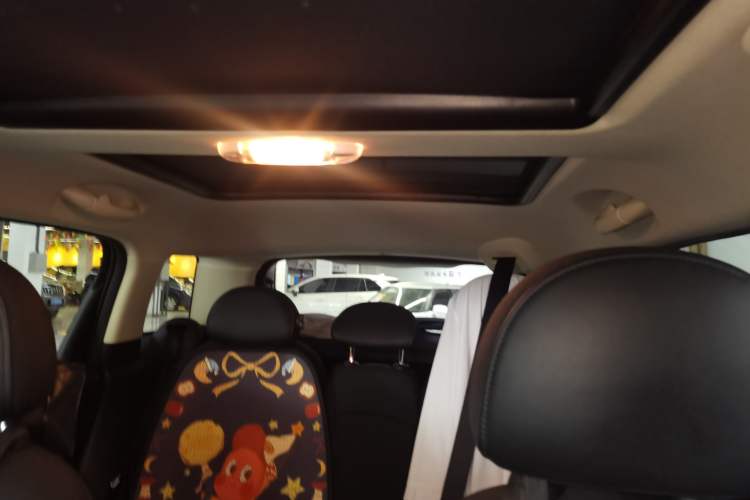 Used MINI Countryman 2014 1.6T COOPER S Interior 7