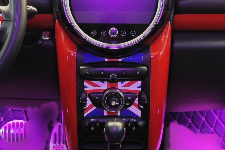 Used MINI Countryman 2014 1.6L COOPER Fun Interior 8