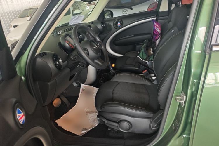 Used MINI Countryman 2014 1.6L COOPER Fun Left Front Seat