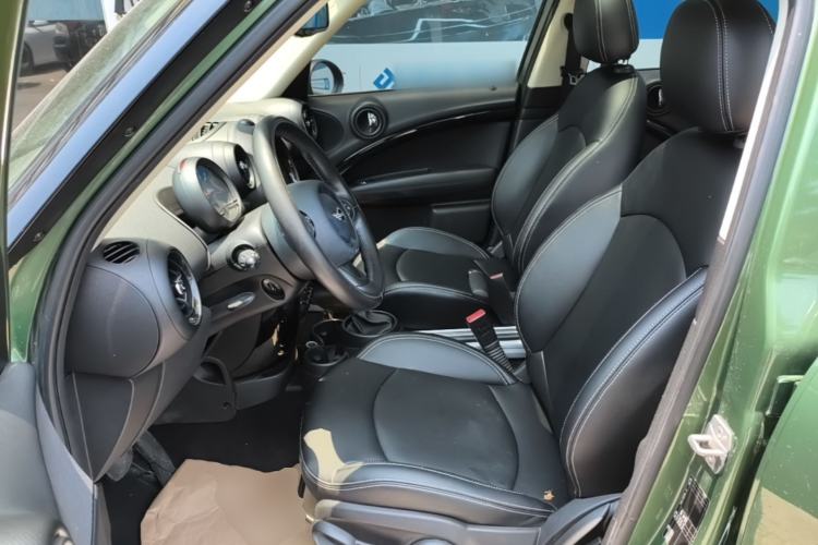 Used MINI Countryman 2014 1.6L COOPER Fun Left Front Seat