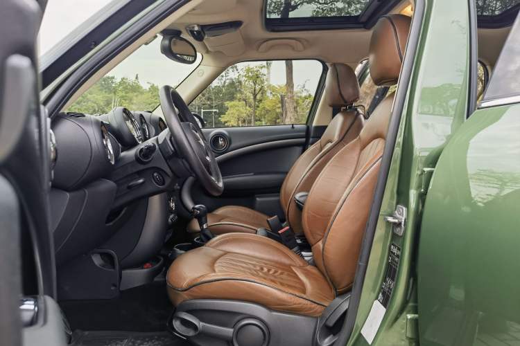 Used MINI Countryman 2014 1.6T COOPER S Left Front Seat