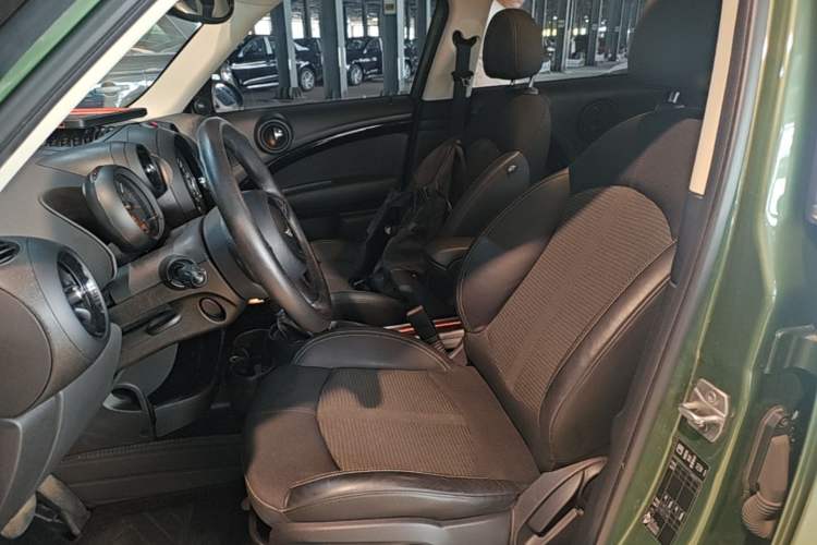 Used MINI Countryman 2014 1.6L COOPER Excitement Left Front Seat