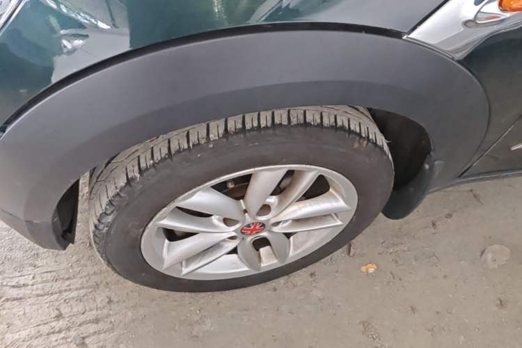 Used MINI Countryman 2014 1.6L COOPER Fun Left Front Wheel Hub