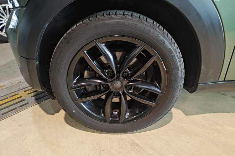 Used MINI Countryman 2014 1.6L COOPER Excitement Left Front Wheel Hub