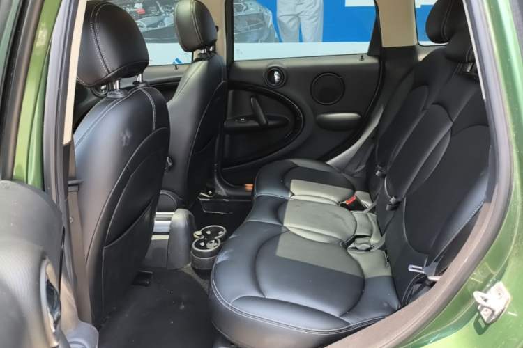 Used MINI Countryman 2014 1.6L COOPER Fun Left Rear Seat