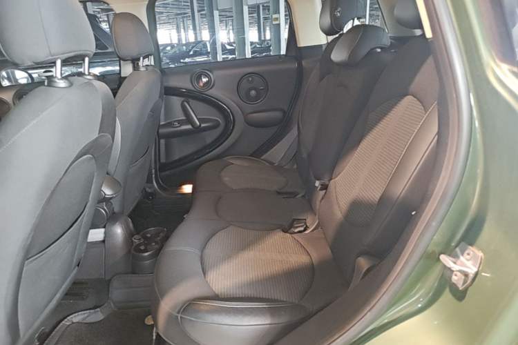 Used MINI Countryman 2014 1.6L COOPER Excitement Left Rear Seat