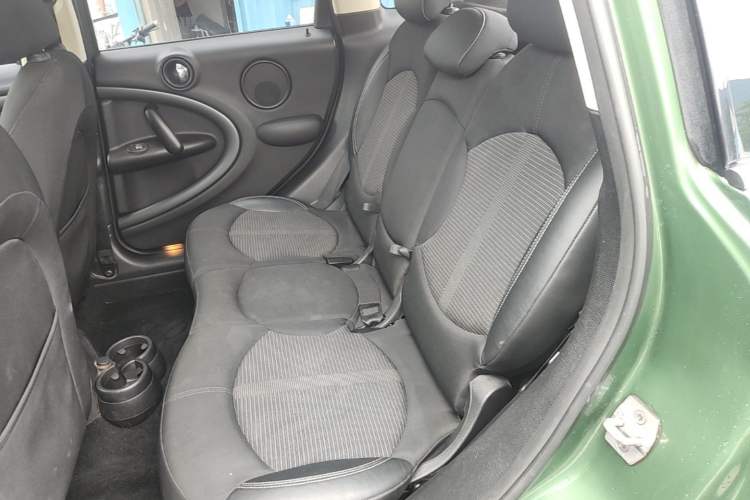 Used MINI Countryman 2014 1.6T COOPER S Left Rear Seat